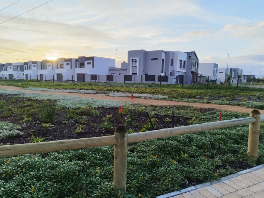  Bedroom Property for Sale in Sandown Western Cape
